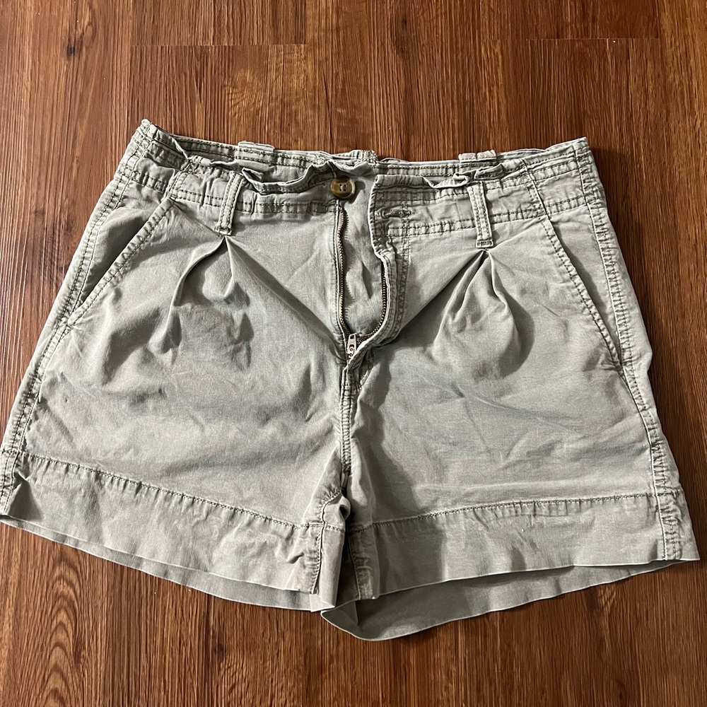 American Eagle khaki shorts, size 8